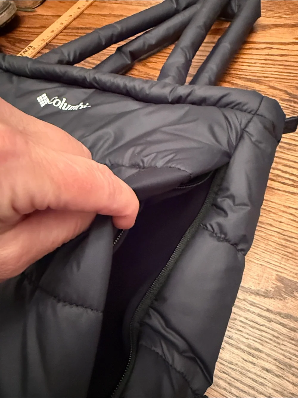 Columbia Puffer Tote Bag Black Quilted Lightweight Travel Gym Beach Carryall